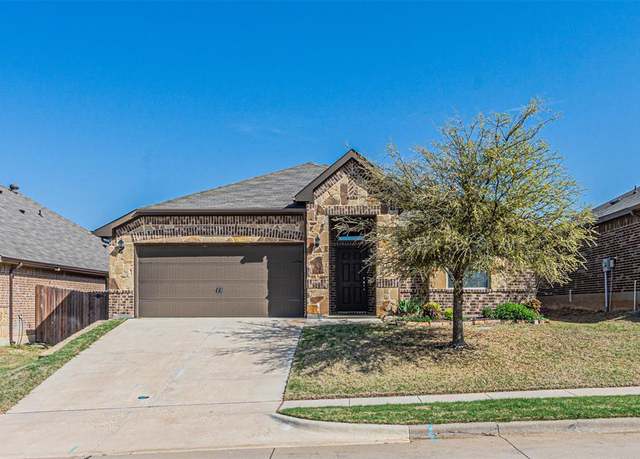Property at 932 Deer Valley Dr, Weatherford, TX 76087, 4 beds, 2 baths
