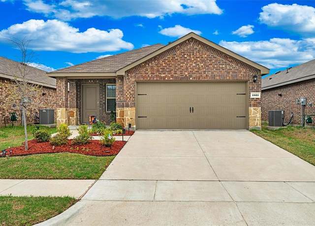 Property at 1521 Dilley Ln, Forney, TX 75126, 3 beds, 2 baths