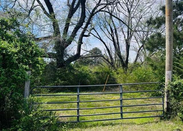 Property at 3804 Buchanan Loop Rd, Texarkana, TX 75501