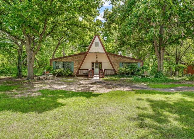 Property at 2917 Waterwood Ct, Granbury, TX 76048, 2 beds, 2 baths