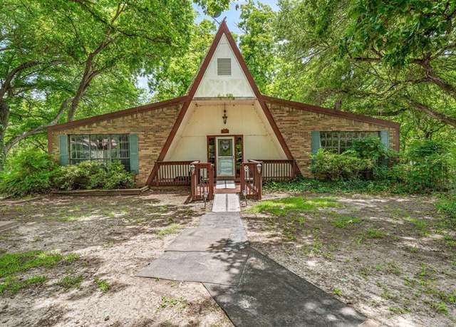 Property at 2917 Waterwood Ct, Granbury, TX 76048, 2 beds, 2 baths