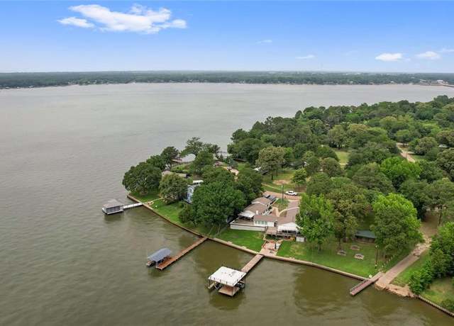 Property at 105 Bluewater Cir, Mabank, TX 75156, 6 beds, 5 baths