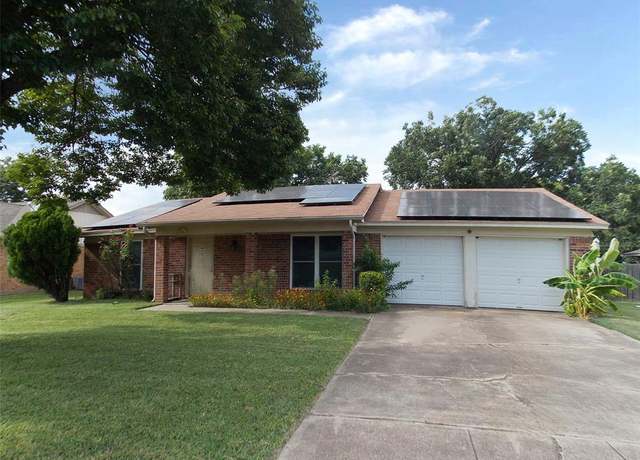 Property at 1209 Juniper Ln, Benbrook, TX 76126, 4 beds, 2 baths