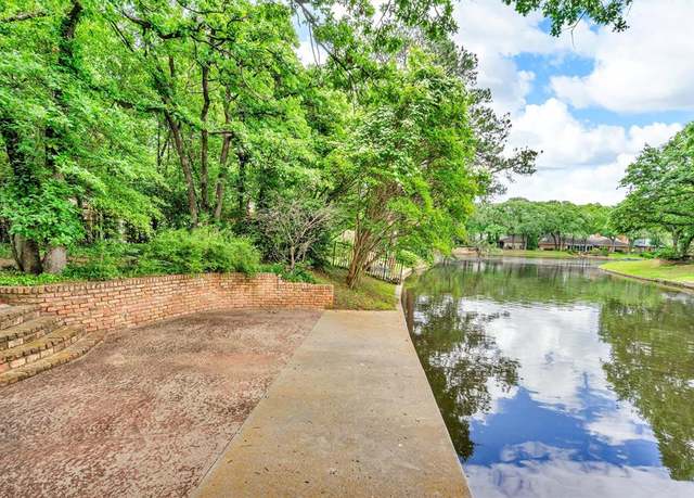 Property at 2402 Winewood Ln, Arlington, TX 76013, 4 beds, 3 baths
