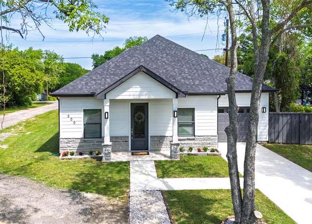 Property at 200 Opal Dr, West Tawakoni, TX 75474, 3 beds, 2 baths