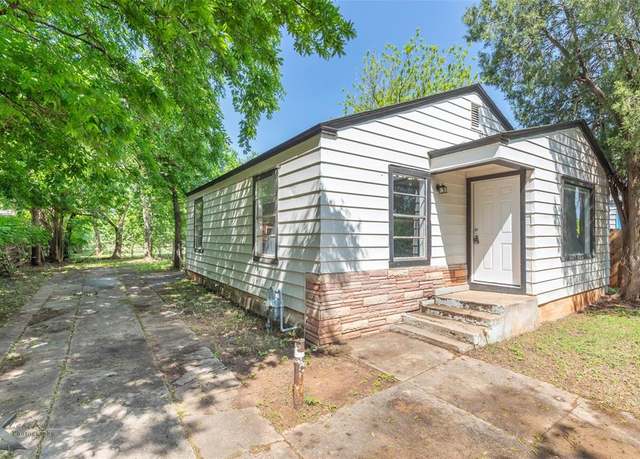 Property at 850 Sunset Dr, Abilene, TX 79605, 3 beds, 2 baths
