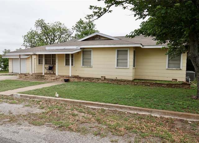 Property at 1612 Earl, Goldthwaite, TX 76844, 3 beds, 2 baths