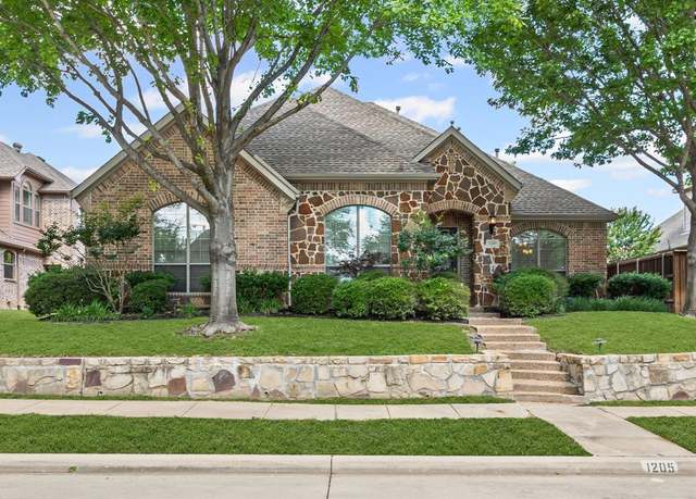 Property at 1205 Wynne Dr, Garland, TX 75044, 3 beds, 3 baths