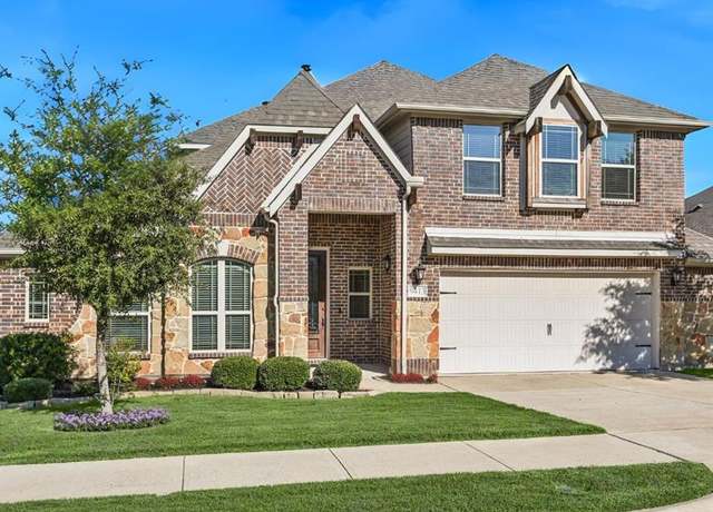Property at 9413 Lakeway Dr, Denton, TX 76226, 4 beds, 3 baths