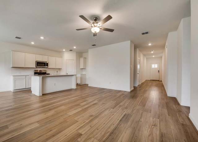 Property at 1515 Fearless Ln, Crandall, TX 75114, 3 beds, 2 baths