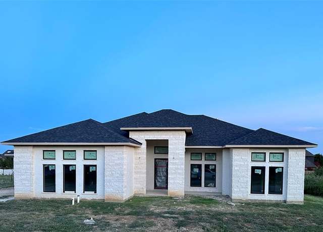 Property at 932 Bandon Dunes Dr, Fort Worth, TX 76028, 4 beds, 3.5 baths
