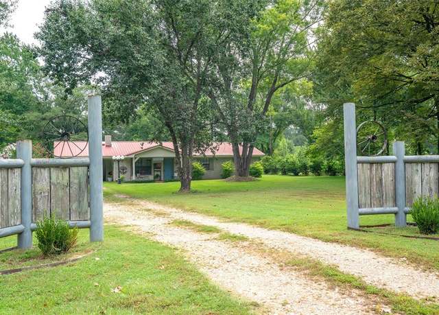 Property at 4512 FM 114, Avery, TX 75554, 2 beds, 2 baths