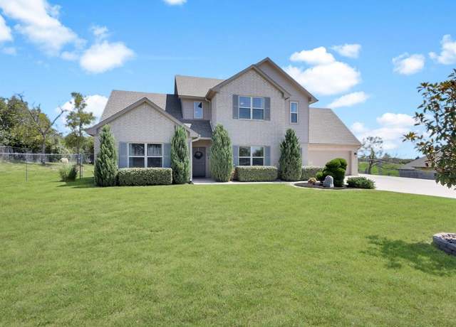Property at 537 Dill Rd, Weatherford, TX 76085, 4 beds, 3.5 baths
