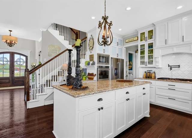 Property at 565 Oasis Dr, Denison, TX 75020, 4 beds, 3.5 baths