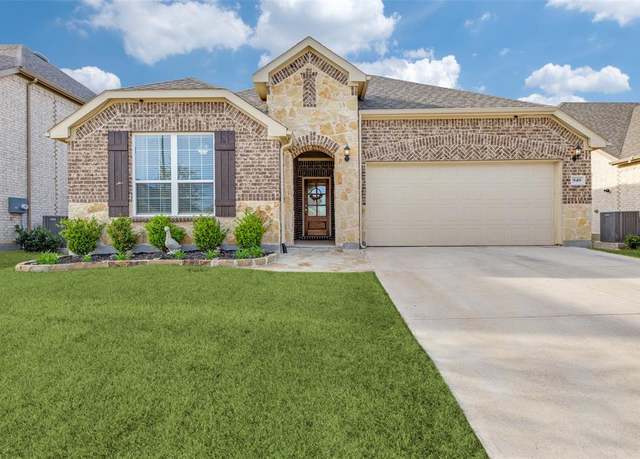 Property at 949 Pinnacle Breeze Dr, Fort Worth, TX 76052, 3 beds, 2 baths