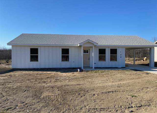 Property at 136 Bridlewood Ln, Bridgeport, TX 76426, 3 beds, 2 baths