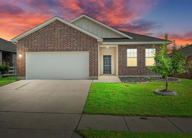 Property at 6625 Fitzgerald St, Fort Worth, TX 76179, 4 beds, 2 baths