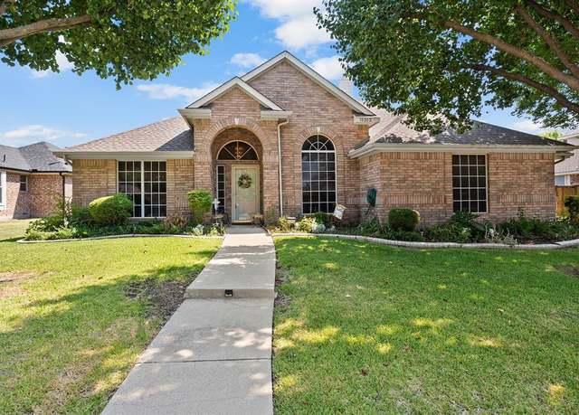 Property at 10202 Bent Tree Dr, Rowlett, TX 75089, 3 beds, 2.5 baths