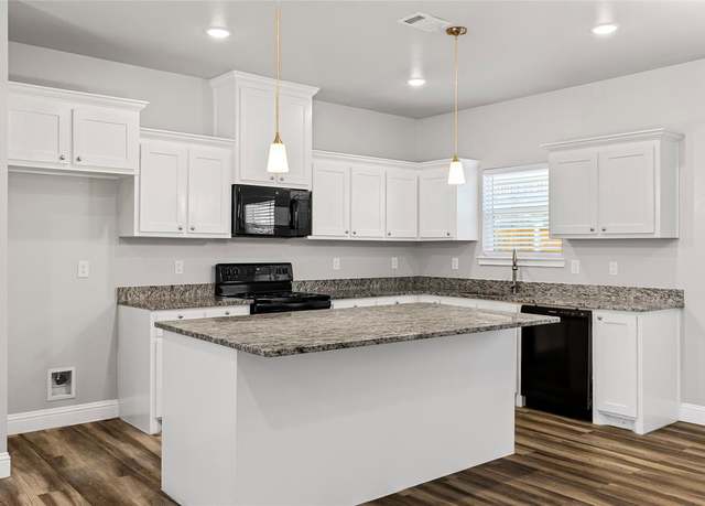 Property at 807 Edgar St, Greenville, TX 75401, 3 beds, 2 baths