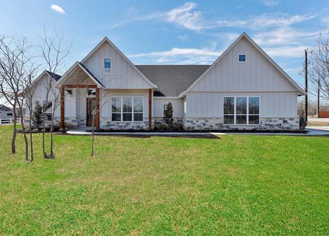 Property at 12501 Hopke Ct, Fort Worth, TX 76126, 4 beds, 2.5 baths