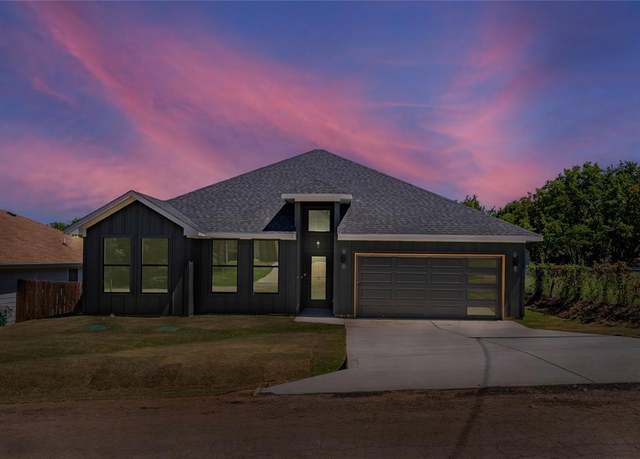 Property at 2213 Navasota St, Granbury, TX 76048, 4 beds, 2 baths