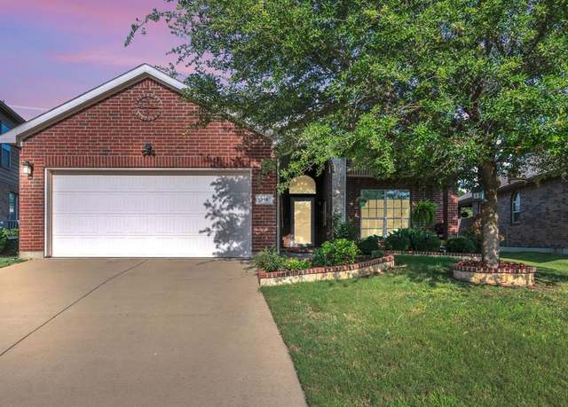 Property at 13145 Red Robin Dr, Fort Worth, TX 76244, 4 beds, 2 baths