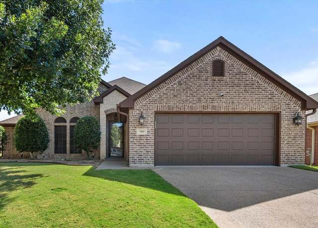 Property at 7509 Bunker Ct, Benbrook, TX 76126, 3 beds, 2 baths