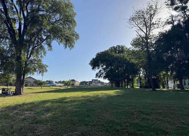 Property at 4 Wickson Rd, Woodway, TX 76712