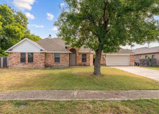Property at 2516 Gerry Way St, Lancaster, TX 75134, 4 beds, 2 baths