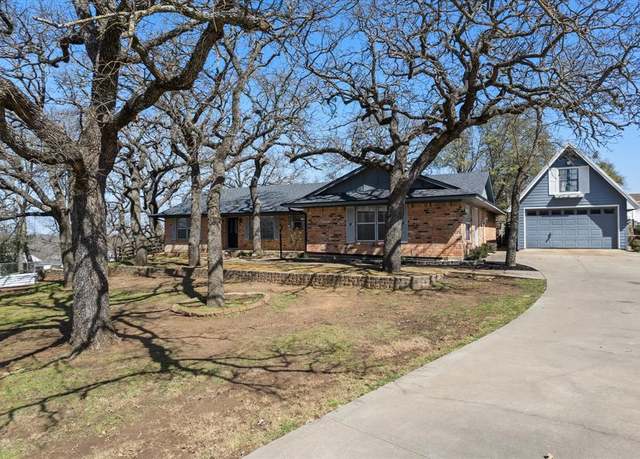 Property at 510 Edgehill Rd, Joshua, TX 76058, 3 beds, 3.5 baths