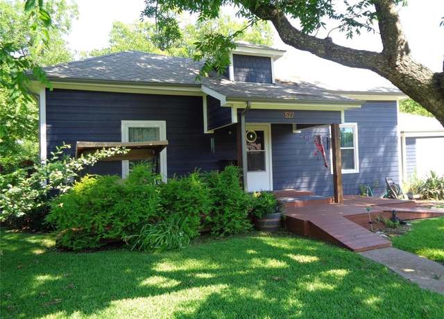 Property at 527 N Bois D Arc St N, Forney, TX 75126, 3 beds, 2 baths