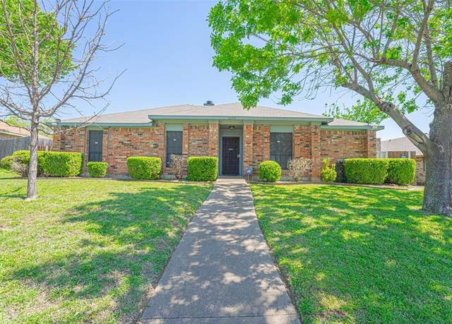 Property at 1234 Royal Oak Dr, Desoto, TX 75115, 3 beds, 2 baths