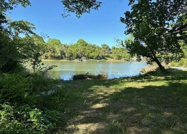 Property at 8316 Shoreview Dr, Fort Worth, TX 76108, 2 beds, 1 bath