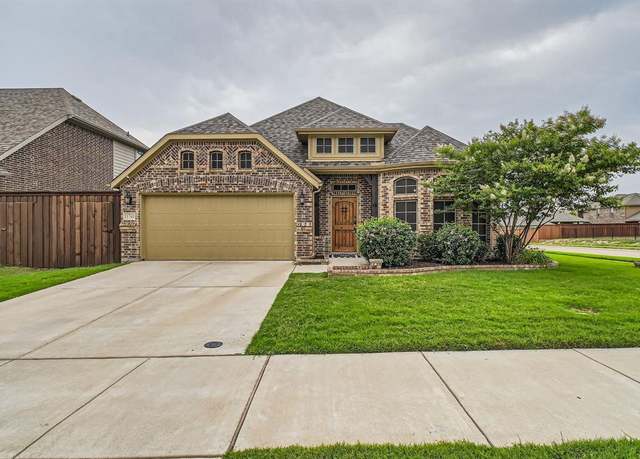 Property at 11741 Buckthorn Dr, Fort Worth, TX 76108, 5 beds, 2 baths