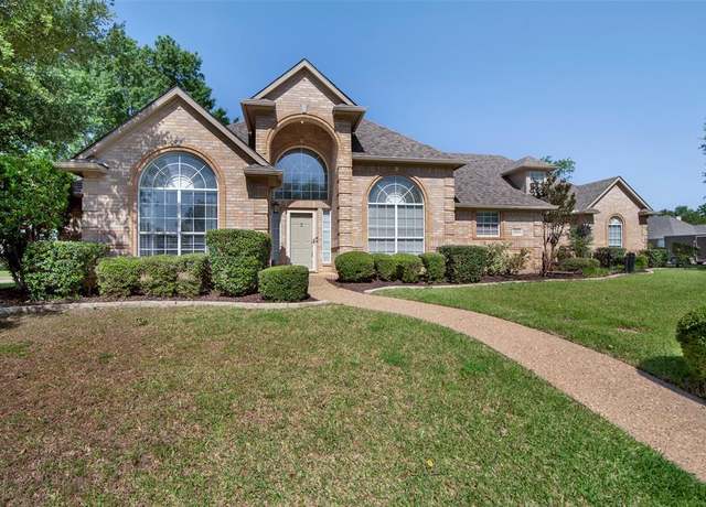 Property at 2103 Greenbrier St, Denison, TX 75020, 3 beds, 2.5 baths