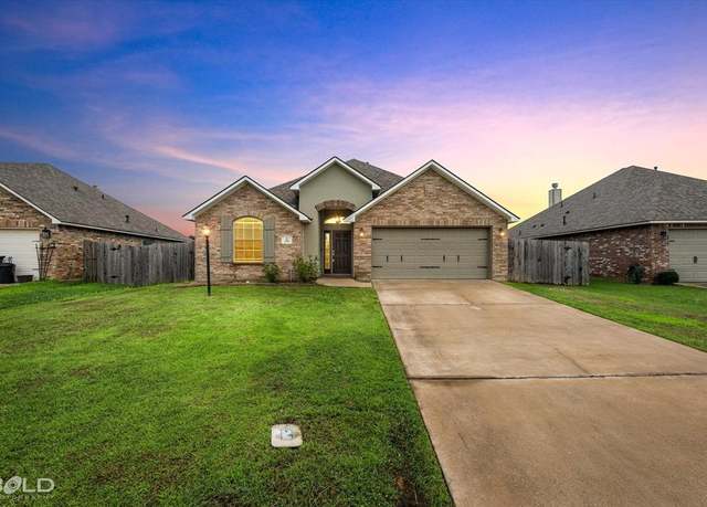 Property at 343 N Hampton St, Haughton, LA 71037, 3 beds, 2 baths