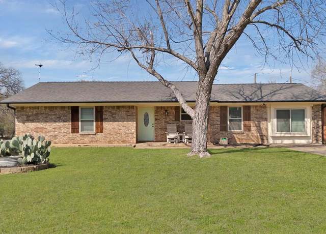 Property at 260 Gordon Dr, Azle, TX 76020, 4 beds, 2 baths