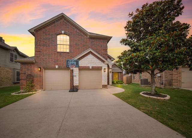 Property at 11404 Grapeleaf Dr, Fort Worth, TX 76244, 5 beds, 3 baths