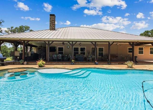 Property at 658 An County Road 155, Elkhart, TX 75839, 4 beds, 2.5 baths