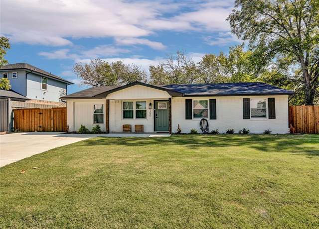Property at 200 E Park St, Little Elm, TX 75068, 3 beds, 2 baths