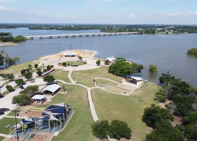Property at 200 E Park St, Little Elm, TX 75068, 3 beds, 2 baths