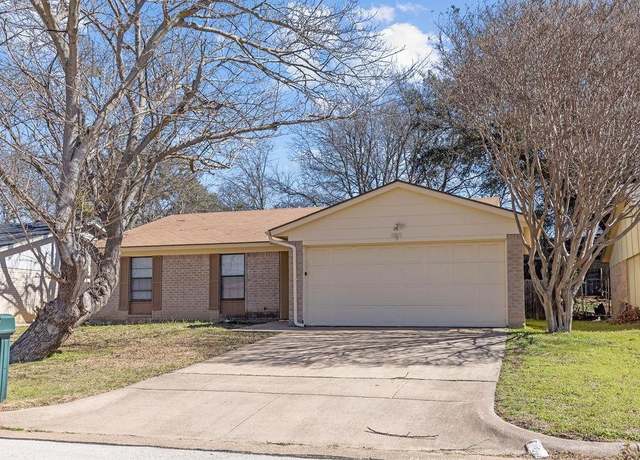 Property at 5307 Vincennes Ct, Arlington, TX 76017, 3 beds, 2 baths