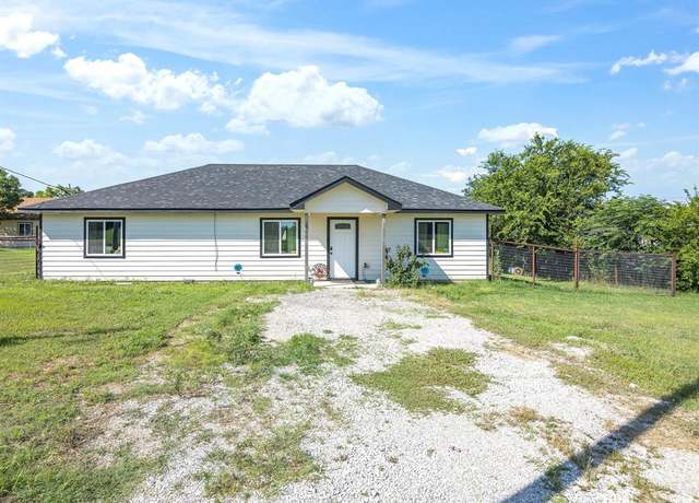 Property at 106 Edith St, Bowie, TX 76230, 3 beds, 2 baths
