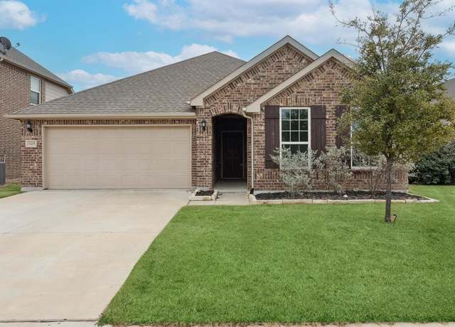 Property at 1105 Pinnacle Breeze Dr, Fort Worth, TX 76052, 3 beds, 2 baths