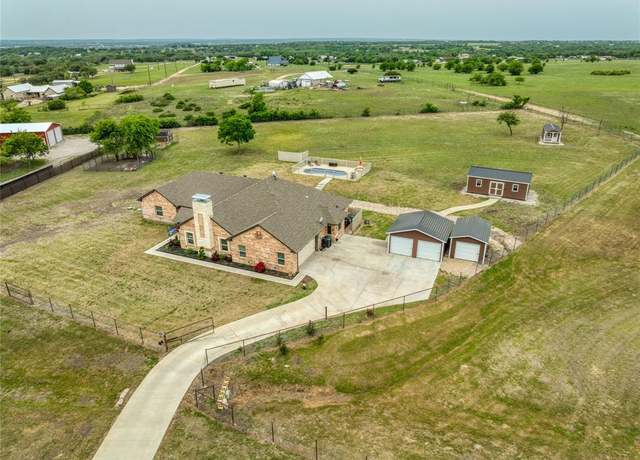 Property at 3040 Jolene Ct, Springtown, TX 76082, 4 beds, 2.5 baths