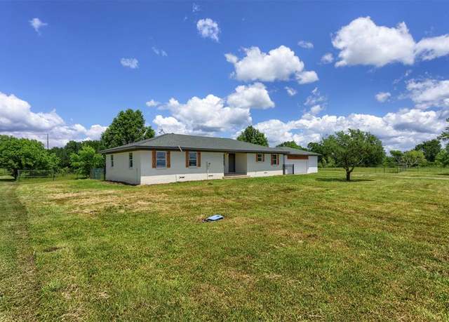 Property at 943 Lone Star Rd, Whitesboro, TX 76273, 3 beds, 2 baths
