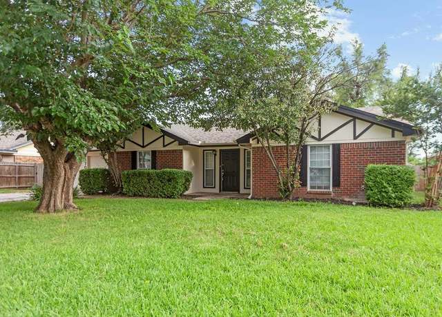 Property at 6708 Fair Meadows Dr, North Richland Hills, TX 76182, 3 beds, 2 baths