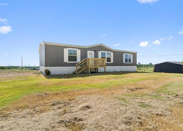 Property at 118 Common Way, Boyd, TX 76023, 3 beds, 2 baths