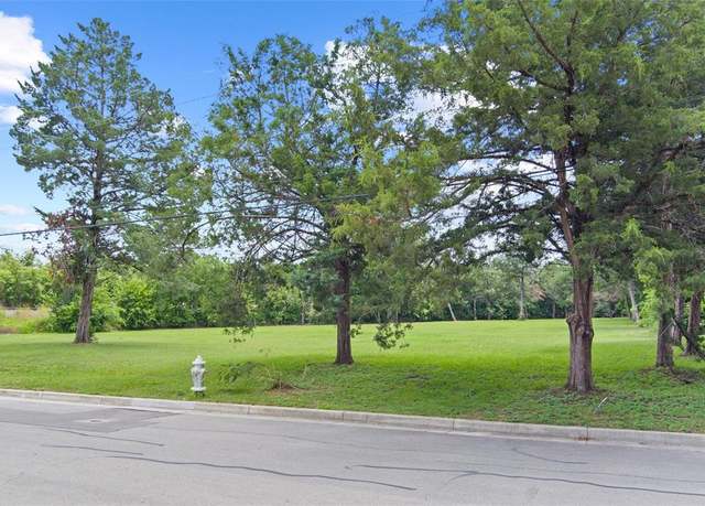 Property at TBD Lot 3R W Lowden St, Fort Worth, TX 76110