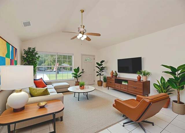 Property at 274 S St Augustine Dr, Dallas, TX 75217, 3 beds, 2.5 baths